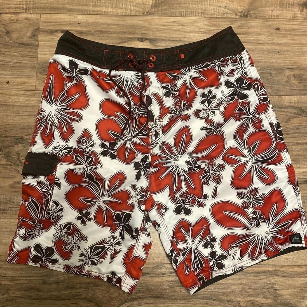 Vintage Rusty Board Shorts Swim Trunks 90's Y2k Hawaiian Flower Red / White 32